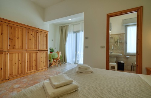 Lazise Cama Y Desayuno | CAMERE DA MIRELLA