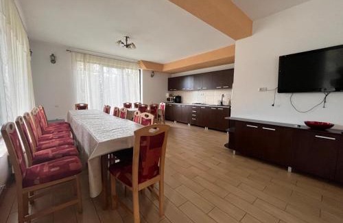 Vartop Casa | Camere de Inchiriat Alina