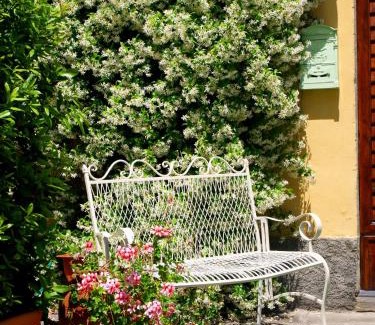 Buti Cama Y Desayuno | Camere Zimmer Rooms San Francesco