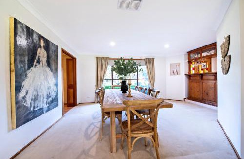 Dubbo Casa | Cameron Glen - Rural Entertainer