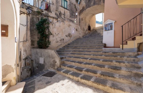 Chiesa Nuova Apartamento | Camilla House in Positano