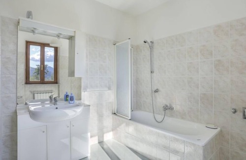 Villa Collemandina Apartamento | Apartamento Caminetto (CNG177) en Castelnuovo di Garfagnana - 5 personas, 2 dormitorios