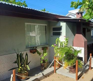 Caiacanga Casa | Caminhos do Ribeirão - Casa de Frente para o Mar