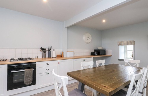 Torlundy Cabaña | CAMISKY STEADING, pet friendly, with open fire in Fort William