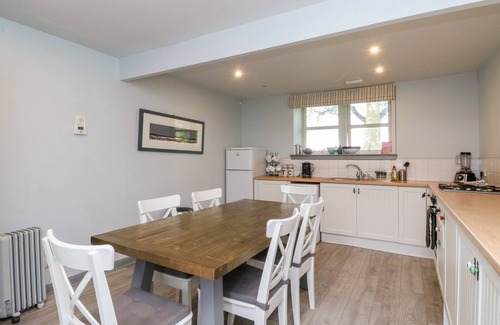 Torlundy Cabaña | CAMISKY STEADING, pet friendly, with open fire in Fort William