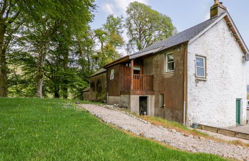 Torlundy Cabaña | CAMISKY STEADING, pet friendly, with open fire in Fort William