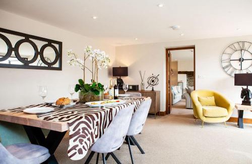 Montgomery Casa | Camlad Barn