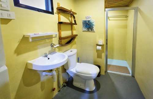 San Francisco Island Complejo | Camotes hidden huts-rooms-bar-restaurant
