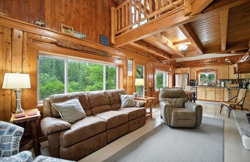 Grayling Cabaña | Camp Arrowhead-Just listed! Manistee River Escape