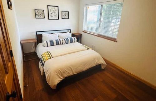 Bass Lake Casa | Camp Bass-Boat Dock-Lake Front-Sleeps 10