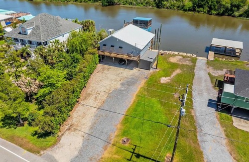 Chauvin Casa | Camp COCO 4-bed, 4 bath in Fisherman's Paradise!