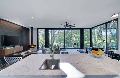 Greentown Cabina | Camp Double Oak by Boutique
