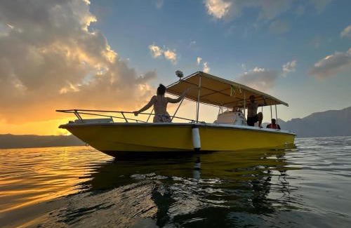 Musandam Governorate Otro | Camp in the middle of islands