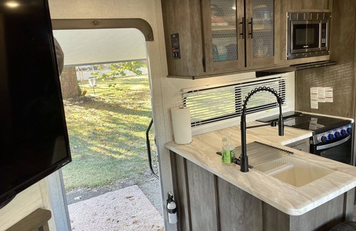 Emporia Casa | Camp in town or at a nearby campsite! 2020 Salem 33 ft Camper