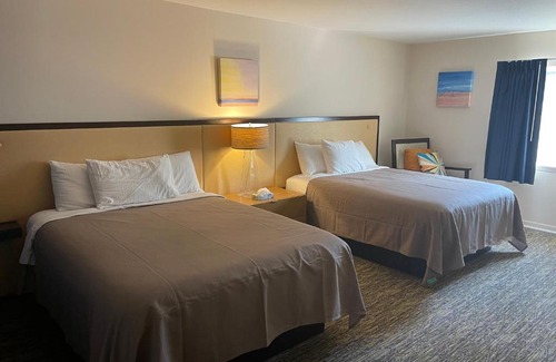 Oscoda Hotel | Camp inn lodge