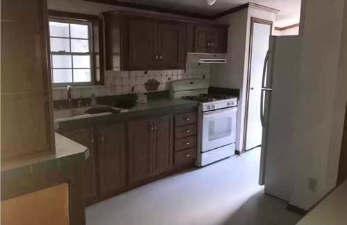 Pymatuning South Cabina | Camp Not Found - 3 Queen Bedrooms by the lake