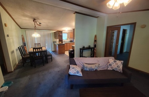 Pymatuning South Cabina | Camp Not Found - 3 Queen Bedrooms by the lake