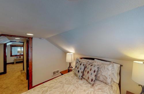 McCall Casa | Camp Road Cottage