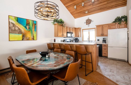 Big Horn Condominio | Camp Tu’Wani Ski-in/Ski-out Condo Retreat Big Sky