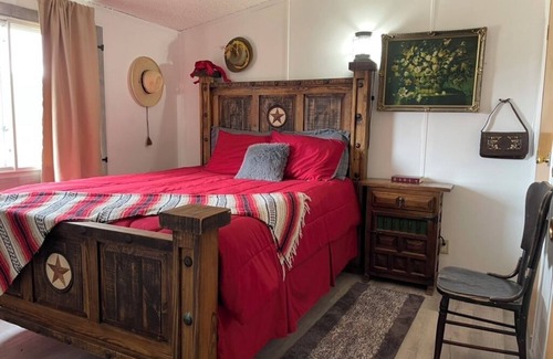 Sacramento Cabina | Camp24, RV full Hook up 1 of 6 sites. 30x50 plenty of room.
