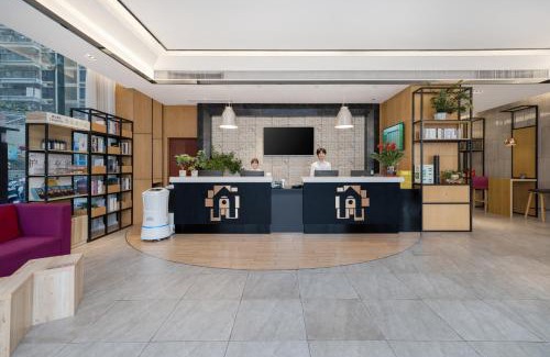 Dadunwei Hotel | Campanile Shenzhen Gongming Honghuashan Metro Station