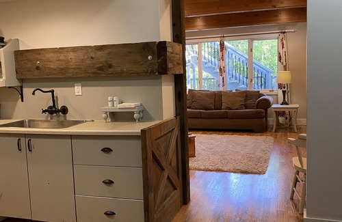 Taku - Campbell Apartamento | Campbell Creek Spacious Retreat