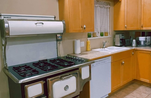 Campbell River Casa | Campbell River 2 bedroom Fishing Lodge - River View