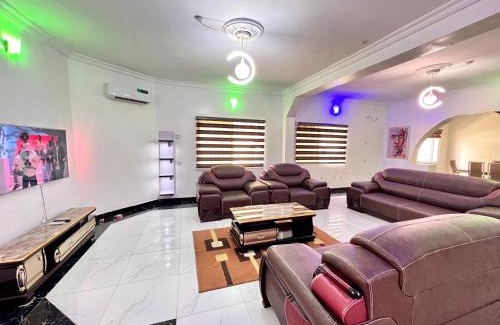 Oshodi-Isolo Apartamento | CampDavid Luxury Apartments Ajao Estate Airport Road Lagos 0 8 1 4 0 0 1 3 1 2 5