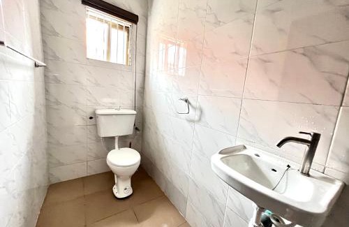 Oshodi-Isolo Apartamento | CampDavid Luxury Apartments Ajao Estate Airport Road Lagos 0 8 1 4 0 0 1 3 1 2 5
