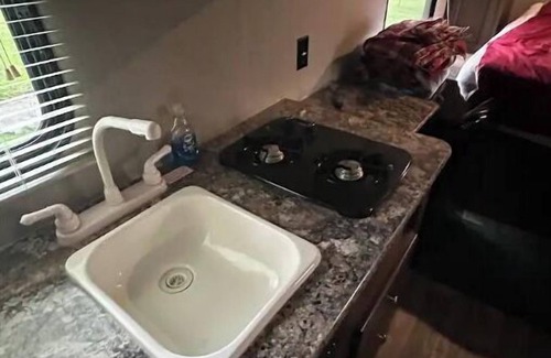 Bay City Casa | Camper for 3 on the River ~ Kayaking, Boating, Swimming, Bonfires, and More!