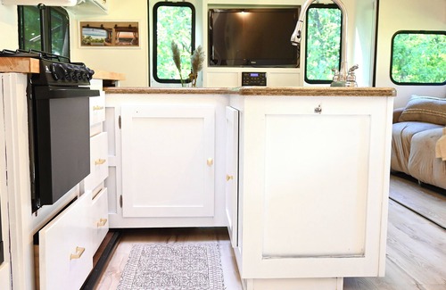 Waterbury Casa | Camper Rv nature lover stay
