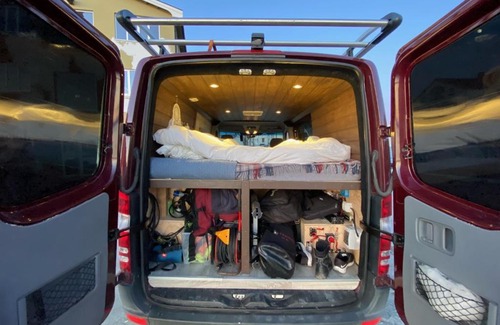 Leknes Otro | Campervan in the Lofoten Islands