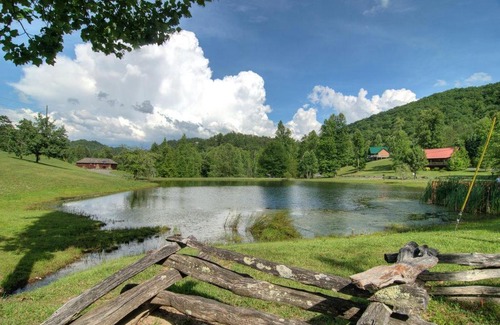 Gatlinburg - Pigeon Forge Casa | Campfire Lodge