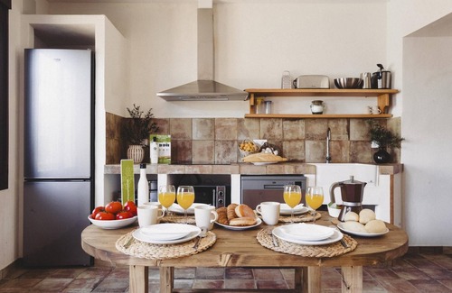 Porcuna Villa | Casa rural con piscina , chimenea , barbacoa