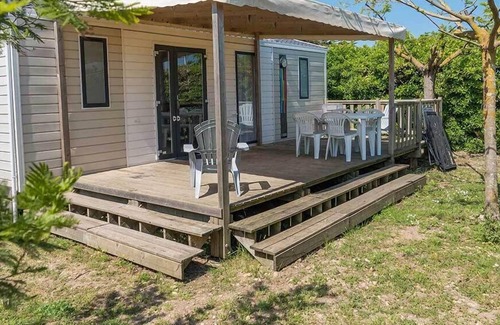 Saint-Clement-des-Baleines Alquiler De RV | Camping Les Pérouses