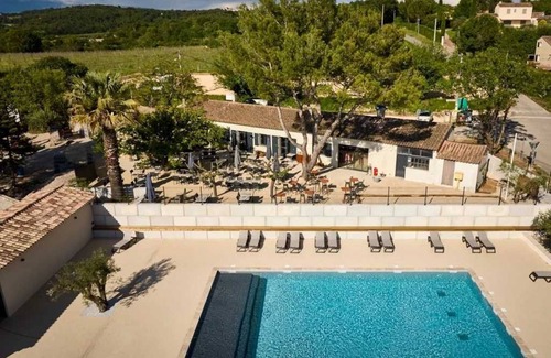 Malemort-du-Comtat Casa | Camping 3 étoiles - Piscine - efaeh0