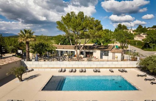 Malemort-du-Comtat Casa | Camping 3 étoiles - Piscine - efaeha