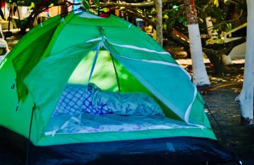 Cahuita Otro | Camping Babsita-TIPI und Hütten und Stellplätze für Zelt und Camper direkt am Meer und See