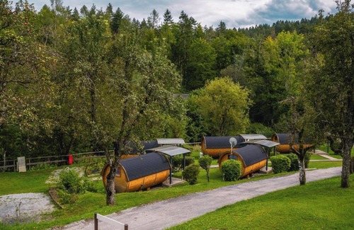 Augsdorf Alquiler De RV | Camping Barrel suitable for 2 adults