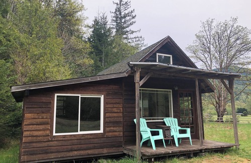 West Hills Cabina | Camping cabin in gorgeous Dosewallips Valley with AC and WiFi