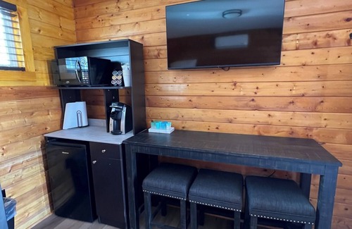 Moab South Valley Cabina | Camping Cabins at the Red Desert RV Park