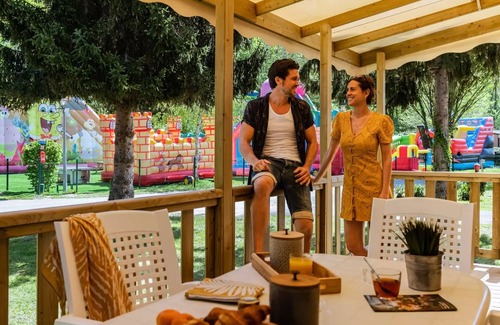 Crecy-la-Chapelle Casa | Camping Country Park Crécy La Chapelle * - Crecy la Chapelle: STAR 3 Bedrooms - 1 Bathroom - 1 TV - WITH AIR CONDITIONER 6 people