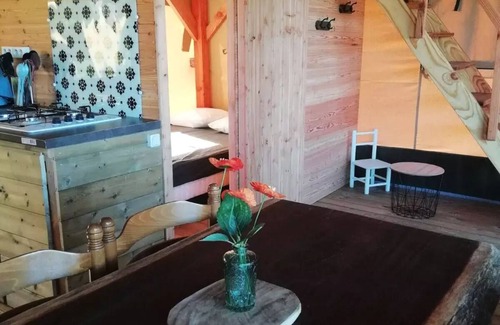 Devillac Casa | Camping Fontaine Du Roc*** - Lodge Tent 3 Rooms 4 People Without sanitary facilities