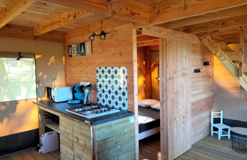 Devillac Casa | Camping Fontaine Du Roc*** - Lodge Tent 3 Rooms 4 People Without sanitary facilities