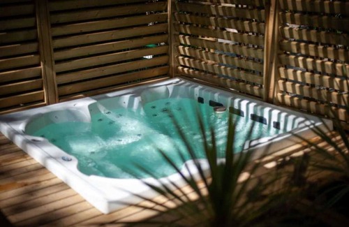 Villeneuve-les-Beziers Casa | Camping 4 étoiles - Piscine - ccaffch