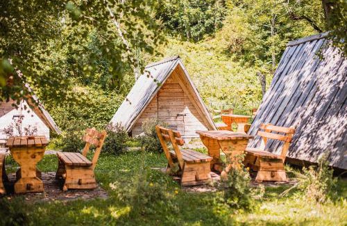 Zgornje Jezersko Cama Y Desayuno | Camping & Glamping Jezersko ex Cvet Gora
