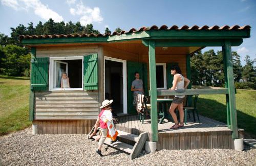 Saint-Flour Agglomeration Otro | Camping La Roche Murat - Chalet 4-6 personnes
