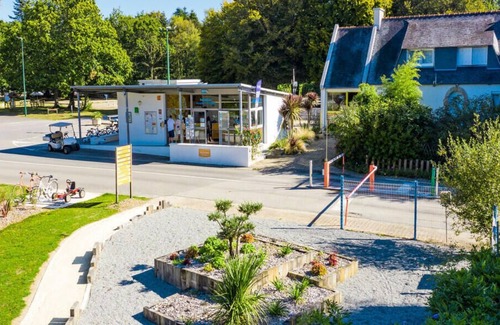 Saint-Yvi Casa | Camping Le Bois de Pleuven**** - Cozy 3-room Mobile Home 5 adults + 1 child under 12