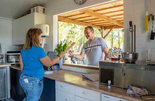 Bayas Alquiler De RV | Camping Le Chene Du Lac
