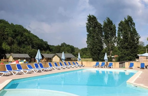 Marcillac-Saint-Quentin Casa | Camping Le Pont de Mazerat **** - Tit'Home: A perfect compromise between the tent and the 5-person mobile home
